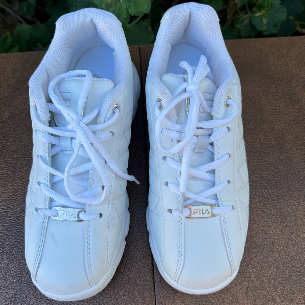 FILA White Quilted Sneakers | Women’s US 7.5 | Clean Classic Style